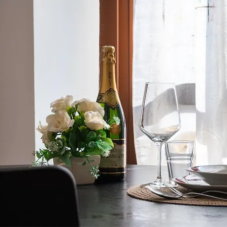 Daire Navigli-centro Modern Flat Balcony Check-in H24 *