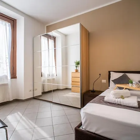 아파트 Navigli-centro Modern Flat Balcony Check-in H24