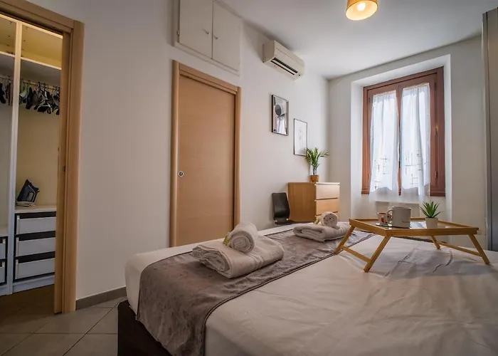 Apartmán Navigli-centro Modern Flat Balcony Check-in H24 *